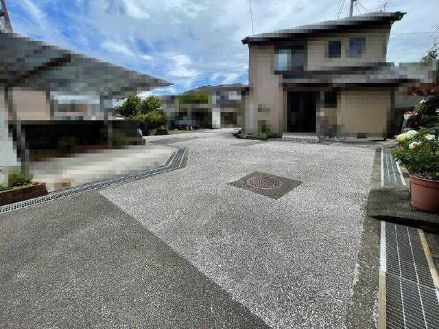 「キッチン2つ☆二世帯住宅」高知市一宮中町　中古一戸建ての前面道路含む現地写真