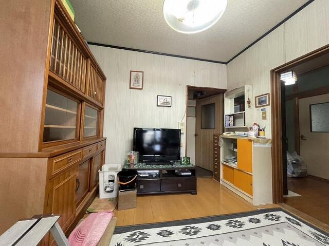 「キッチン2つ☆二世帯住宅」高知市一宮中町　中古一戸建てのダイニング|お好きな食器棚なども置けるゆとりある広さです☆