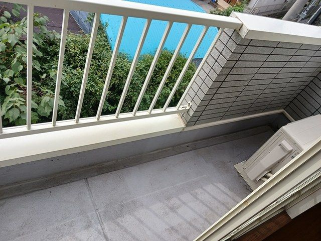 クロスローズ岸根公園のバルコニー