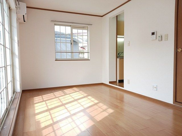 クロスローズ岸根公園の居間・リビング