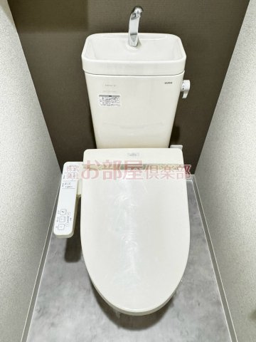 エル・グリシーヌのトイレ|落ち着いた色調のトイレです