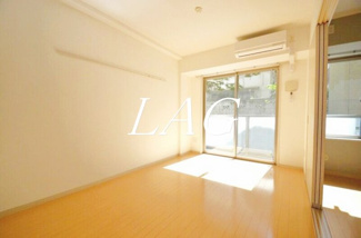 【居間・リビング】 | iZAMi | 洋室のお部屋です。