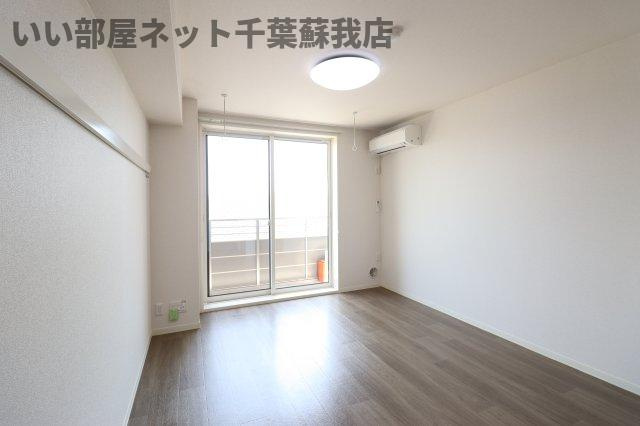 フォアの寝室|ゆとりの広さです