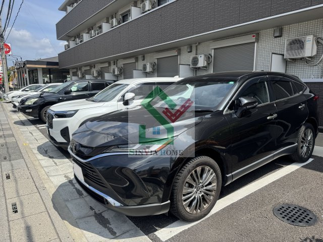 プレミールの駐車場