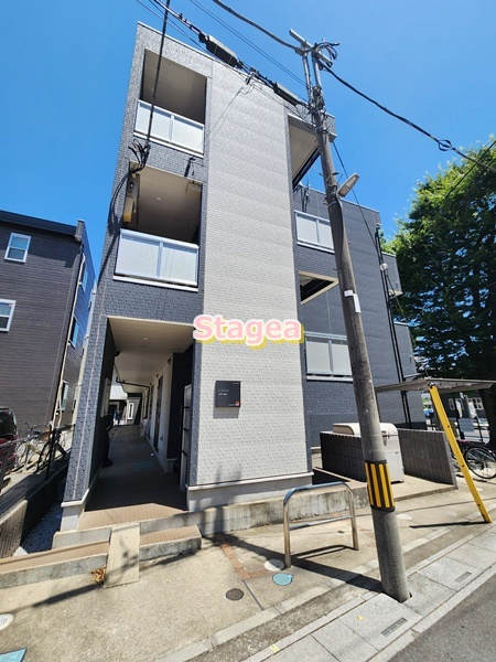 さいたま市中央区鈴谷４丁目の賃貸マンションのエントランス