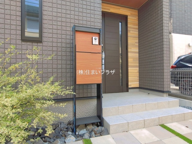 仲介手数料無料）一宮市木曽川町黒田IIの玄関|明るい玄関です