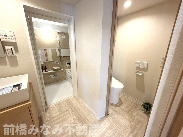 【中古マンション】高崎市貝沢町　サンハイツ　1001号室　3LDKの独立洗面台|朝の身支度には欠かせない独立洗面化粧台