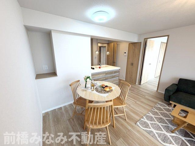 【中古マンション】高崎市貝沢町　サンハイツ　1001号室　3LDKの居間・リビング|ゆったりとしたリビングです