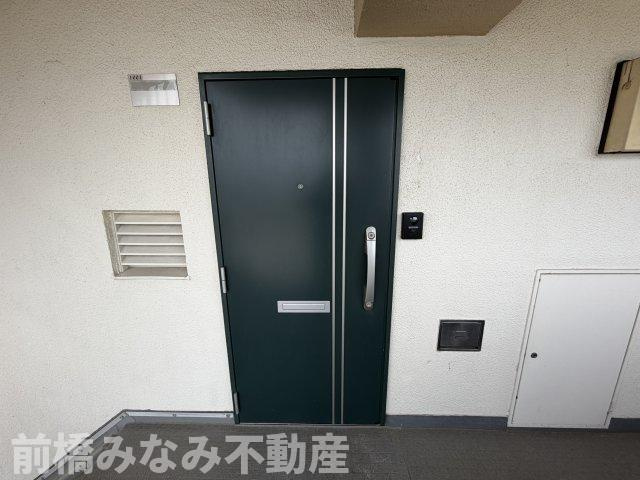 【中古マンション】高崎市貝沢町　サンハイツ　1001号室　3LDKの玄関|ゆったりとした玄関です