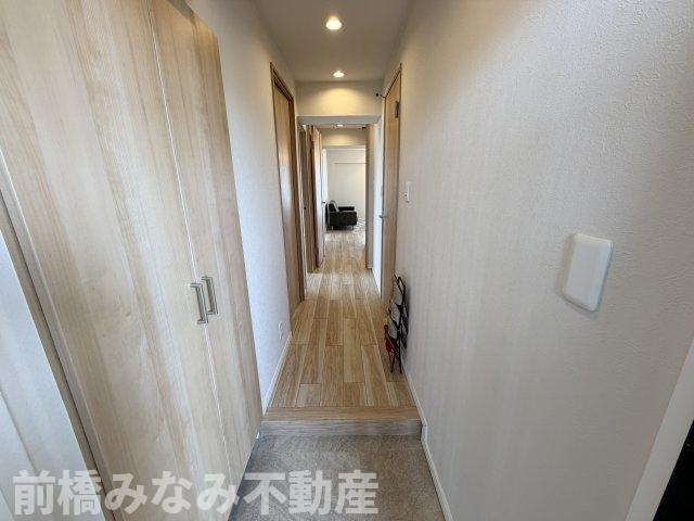 【中古マンション】高崎市貝沢町　サンハイツ　1001号室　3LDKの玄関|きれいな玄関です