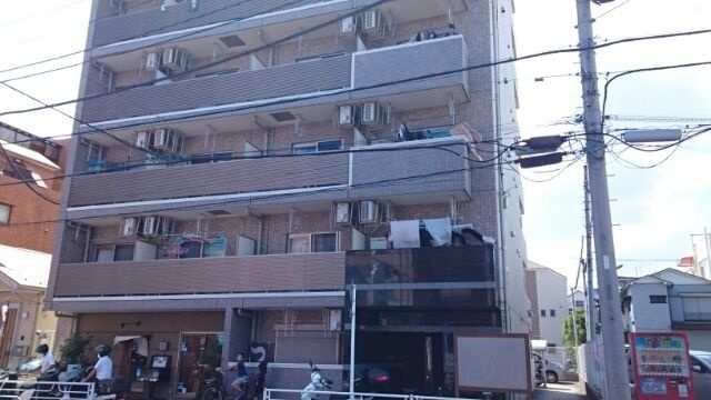 ａｖａｎｚａｒ・ｆｌｏｒｅｓｔ
