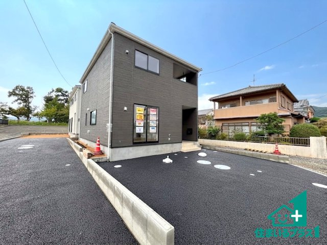 ●24(土)25(日)現地説明会！　生駒郡斑鳩町龍田南　全2邸の外観|安心の10年保証！外観を美しく保ち、雨水で汚れを落とします！気になることがありましたら、お気軽にお問い合わせください！