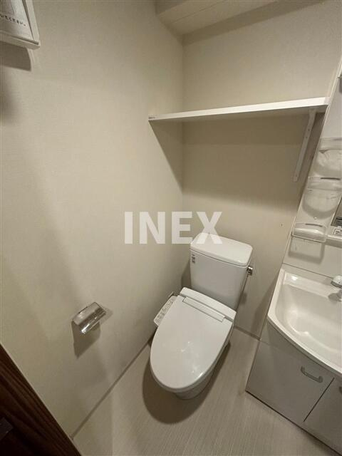 横浜市中区上野町１丁目の賃貸マンションのトイレ