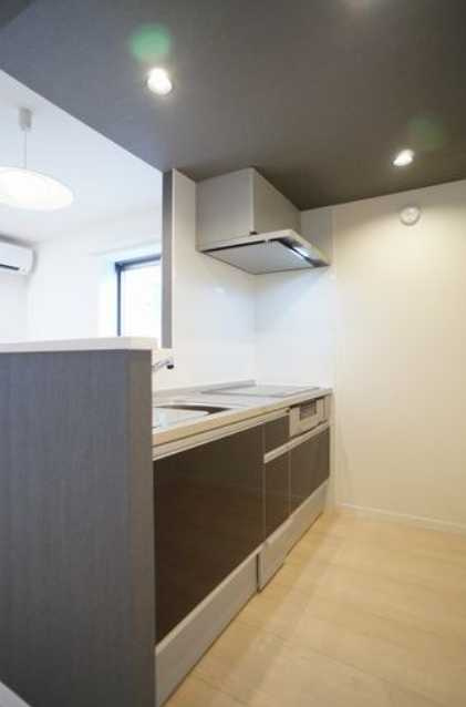 武蔵小山ヒルズ　L字型バルコニー　角部屋　納戸