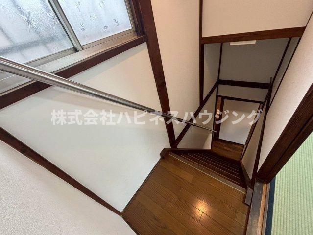 柏市南増尾5丁目戸建ての内装|内装は落ち着いています