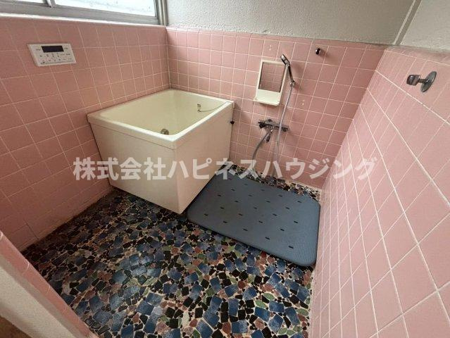 柏市南増尾5丁目戸建ての浴室|コンパクトで使いやすいお風呂です