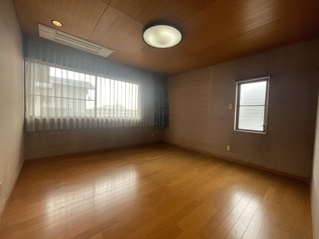 丸亀市津森町　戸建の洋室