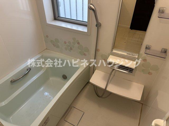 松戸市常盤平陣屋前貸家の浴室|コンパクトで使いやすいお風呂です