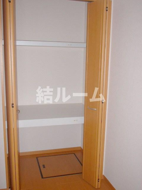 豊島区千早２丁目のアパートの収納