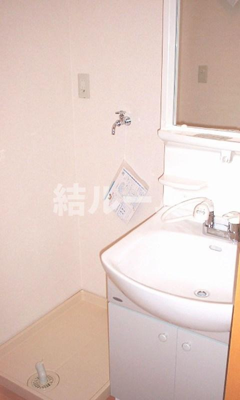 豊島区千早２丁目のアパートの洗面所