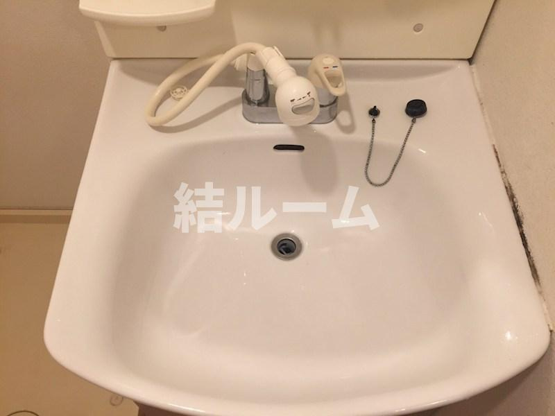 豊島区千早２丁目のアパートの洗面所