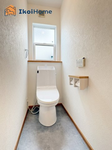 明石市二見町西二見駅前２丁目　中古戸建のトイレ|【ホームページに現地動画掲載中】●年中無休：当日予約可●ウォシュレット、暖房便座標準装備。