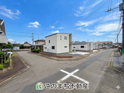 【前面道路含む現地写真】 | ワイウッドコート筑西市幸町第1期 1号棟 | 角地で前面道路でお車の出し入れもスムーズです☆
