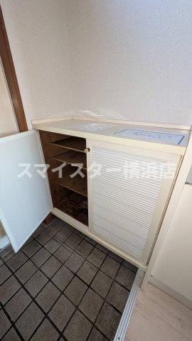 メゾンオカムラの玄関