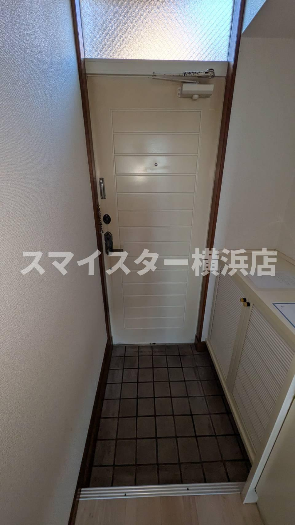 メゾンオカムラの玄関