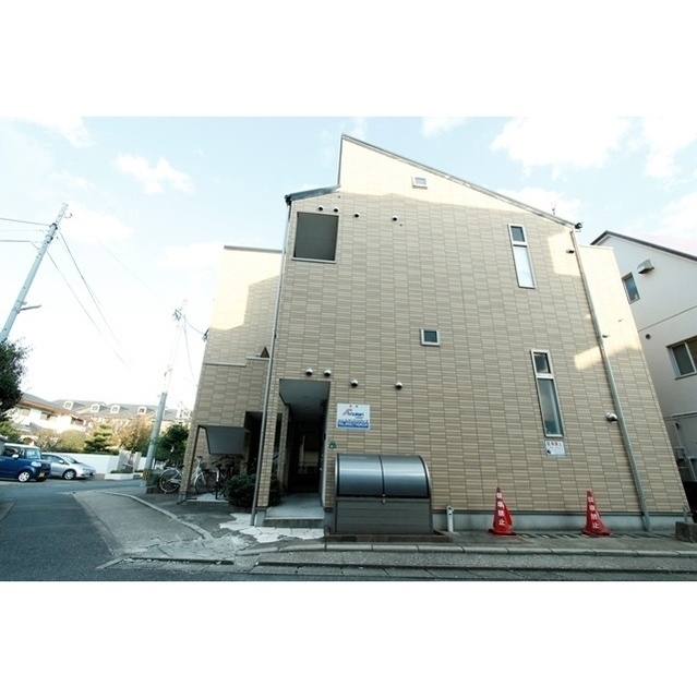 福岡市南区横手南町のアパートの庭
