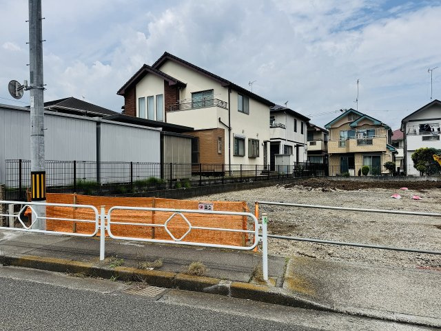 八王子市　椚田町　新築一戸建て　５期の駐車場|～並列2台駐車可能カースペース～