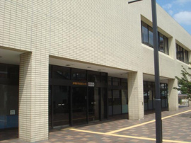 川崎市立幸図書館まで266m