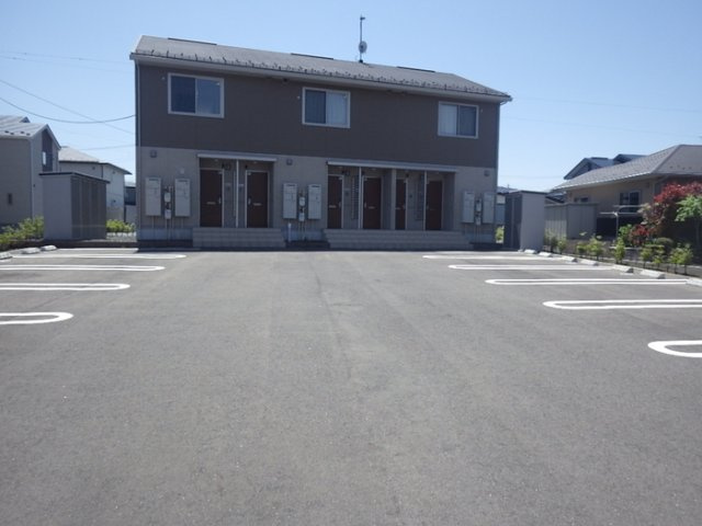 ソレイユ不動　Ｂの駐車場