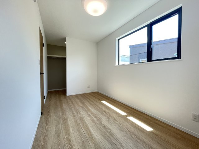 八戸市江陽1丁目　B棟の洋室