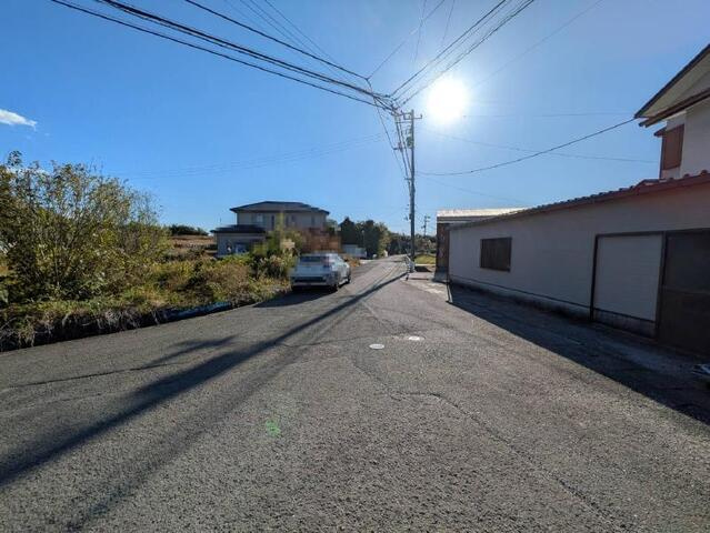 「のどかな暮らしができる4LDK」高知市春野町東諸木　中古一戸建ての前面道路含む現地写真|静かで落ち着いた立地です