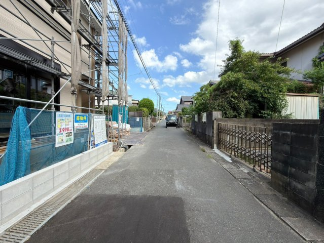 【前面道路含む現地写真】の画像