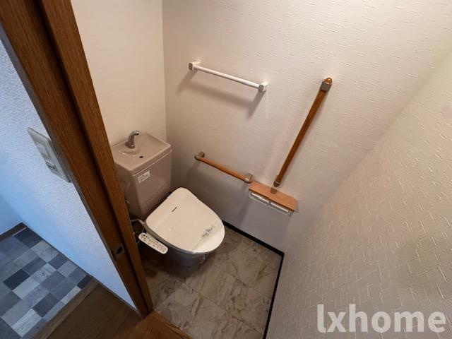コート若園のトイレ|清潔感のあるトイレです