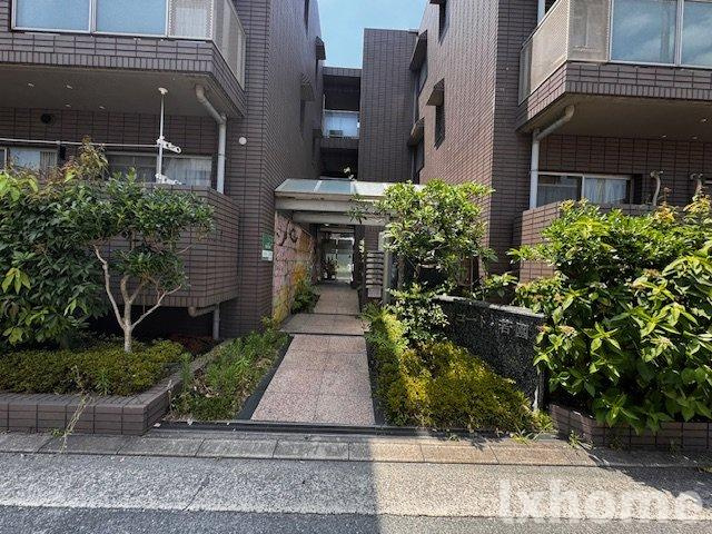 コート若園のエントランス|落ち着いたエントランスです
