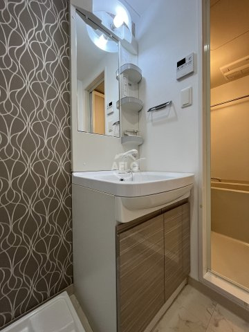 S-RESIDENCE新大阪WESTの独立洗面台|S-RESIDENCE新大阪WEST　洗面台