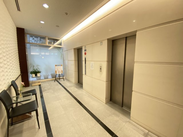 天神プレイスWEST棟　警固小学校区のロビー|天神プレイスWEST棟