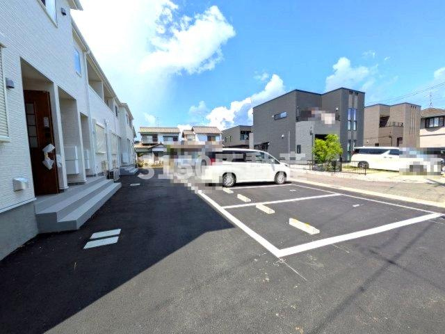 リーブルファイン中鶉Ⅱの駐車場