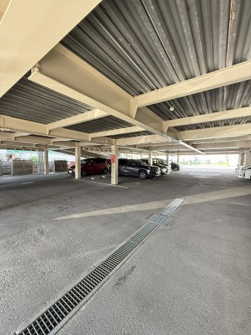 ライフアベニュー北15条の駐車場