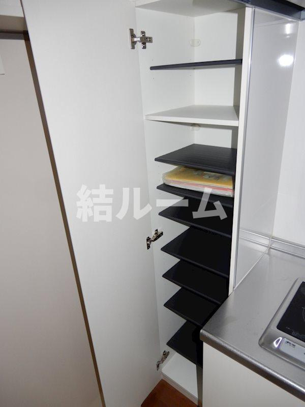 文京区千石２丁目のアパートの収納