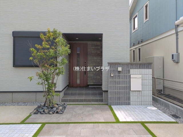 仲介手数料無料）一宮市今伊勢町宮後の玄関|収納もある玄関です