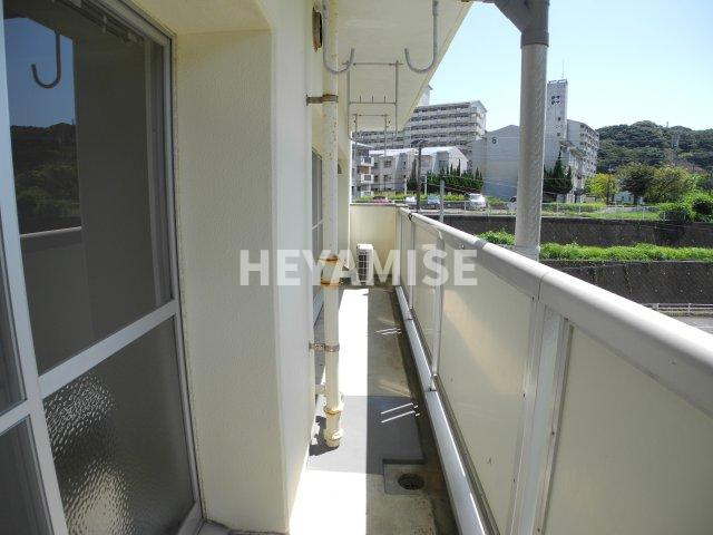 ビレッジハウス矢上３号棟のバルコニー|※同物件反転タイプの写真でございます※現況を優先します※