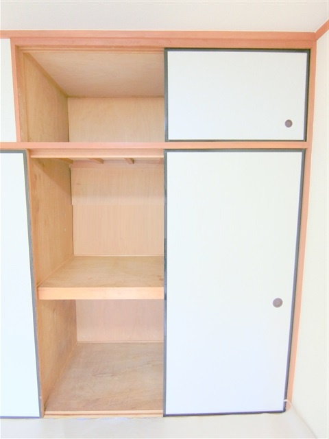 三桃マンションの収納|1軒ほどの押入収納