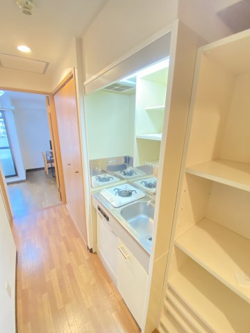 大阪市淀川区宮原１丁目の賃貸マンションのキッチン