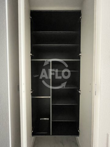 エスレジデンス江坂アレグリアの収納|S-RESIDENCE江坂Alegria　シューズボックス