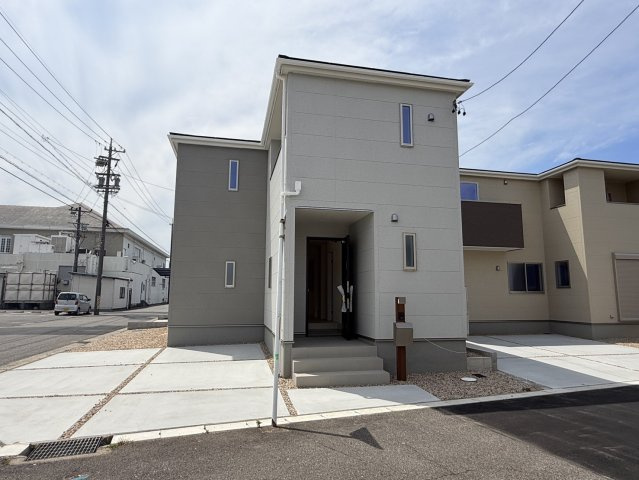 リーブルガーデン半田市宮本町第2　5号棟