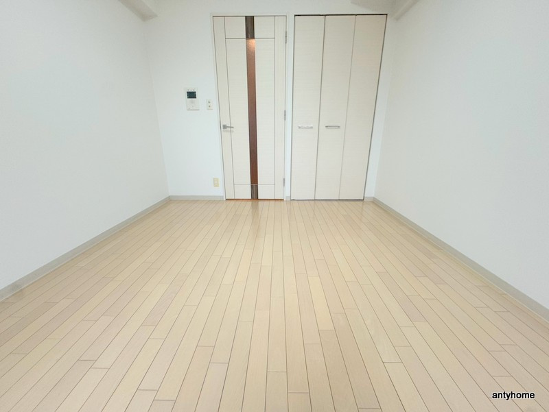 プレサンス上町台東平　仲介手数料無料の居間・リビング